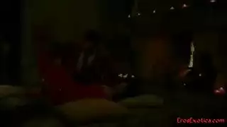سالب شاب نحيل يُهيمن عليه