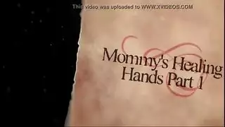 مقاطع سكس مترجمة: أم مثارة تمارس الجنس بخشونة