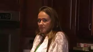 خطة الابنة الزوجية المثيرة: جلسة سحاقية شديدة