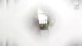 فتاة ليل مثيرة تمص بقوة حتى يقذف بشدة