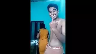 وحيد في المنزل: جنس عائلي محرم في الريف