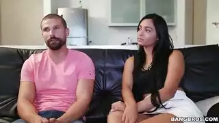 مؤخرة لاتينية مدورة تتعرض لنك قاسٍ
