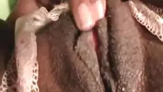 استمناء بكسي مترهل – أنين عميق وأصوات مبللة