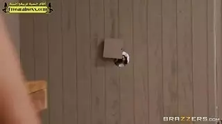 حفلة جنس الساونا التجسسية لكريستينا شانون على برازرز
