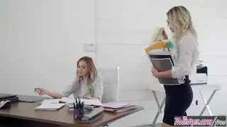 دروس خصوصية إباحية: الطالبة تختنق بقضيب المعلم الصلب