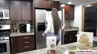 تعليم البلع العميق: مص القضيب مثل المحترفين