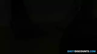 فرج آسيوي صغير يتمدد بقوة