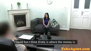 مص بطيء الحركة بشغف فم شديد