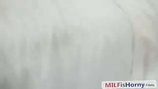 مهبل مشعر يطالب بدك عميق وقاسٍ