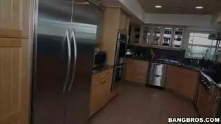 سكس بالمطبخ ارداف كبيرة