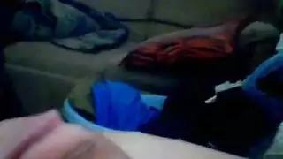 خدمة فم متلهفة: ابتلاع قضيب منتصب أملس وسميك