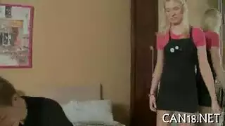 محترف شرجي سري: هيمنة الرجل الخجول في غرفة النوم