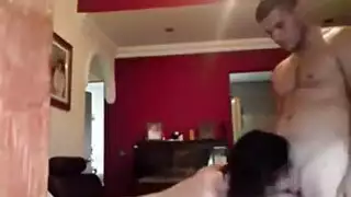 زوجة عربية كبيرة الصدر تحب الجنس الخشن