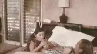 فيلم إباحي بقضيب طويل ضخم الفتيات لا تشبع منه