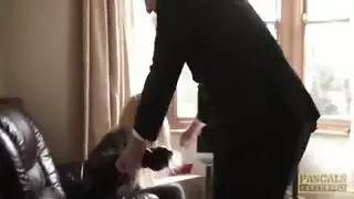 سكس اغتصاب اجنبى السكرتيرة الجميلة من زب مدير الشركة بعنف