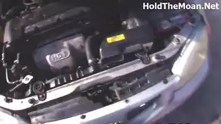 بورنو تاكسي علني: جمال مكشوف يأخذ جولة جنسية قاسية