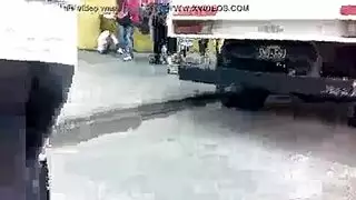 هزة جماعية باكية من ضربات متواصلة