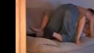 لقطات مخفية: جماع شرجي جماعي لمراهقين