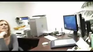 أبي أشعث ينكح فتى مغرور وينزل حمولة ضخمة