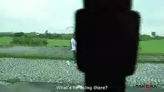 أوضاع جنسية في سيارة فاخرة: نيك مزدوج مع رجل ألفا مسيطر