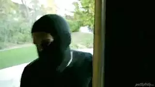 sneaky thief fills blonde with round tits in xxx encounter
