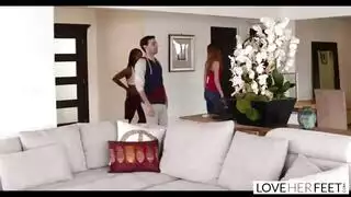 شهوة مثلية لفروج مراهقات داكن