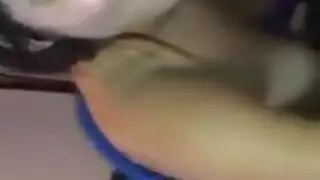 عاهرة قذيفة تتعرض للجنس الحلقي والقذف الداخلي من عشيق سري