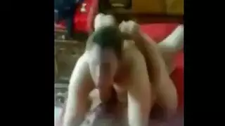 مطلقة تتناك من شاب قد عيالها