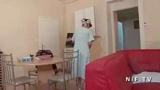 سكس سريع جداً شاب ينيك امرأة بوحش