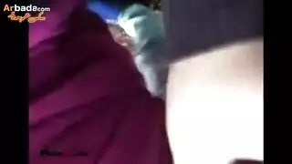 محجبة عاهرة تمص وتبلع