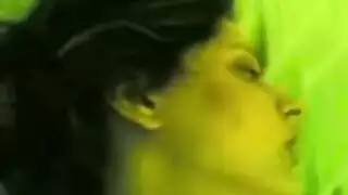 زوجةهايجة هربانة من جوزها