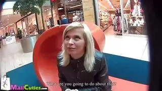 سبيتني تشيك تختنق بقضيب أسود هاردكور ضخم
