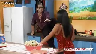 قذف ملكي: حشو فرج مورجانا الإمبراطوري
