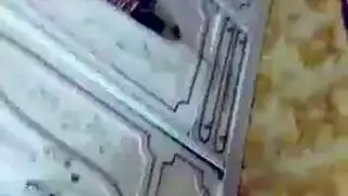 مُغْوِية مغطاة تنتشر لجلسة إكس إكس إكس خشنة
