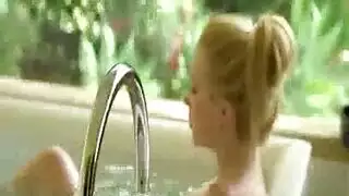 جميلة الليل تثير ثم تنيك عميلها بخشونة