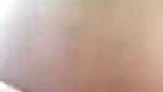 الزوجة السمراء تتوسل للحصول على قذف شرجي