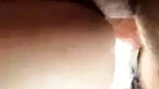 نيك شرجي إكس إكس إكس لفتاة مصرية ذات صدر كبير على سرير الزوجين