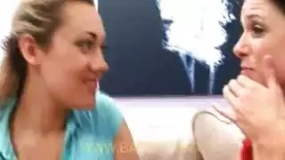 مغامرة سحاقية شرجية: ليلة من المتعة غير المقيدة