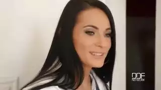 الفحص الطبي يتحول إلى بورن شرجي صريح