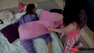 جنس أشقاء حار: إيلاج خلفي صامت في البورن