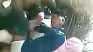 محجبة مثيرة تصبح عارية وتنكح بقوة في مشهد إباحي