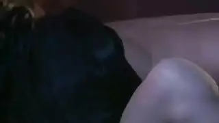 شقراء ذات جسم مثالي تتعرض للنيك على وجهها وتبلع المني