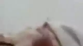 فتاة العزف المنفرد الشرج مزدوج ناضجة في تحول جنسى