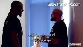 عشاق الصدر الضخم يجامعون بمشهد إباحي صريح