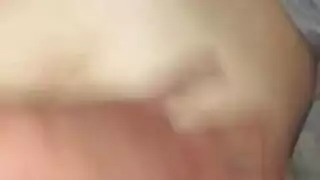 الزوجة تتسوق لحمالات الصدر وتعود للمنزل مليئة بالسائل المنوي