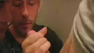 فيديو لفتاة عنابية