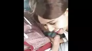 شرموطة لبنانية تمص زب رفيقها