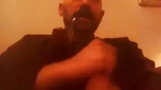 الوثن التدخين شقراء