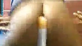 أداء نجم إباحي قوي وممتد