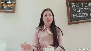 عامل الكافيه ينيك بنتين
